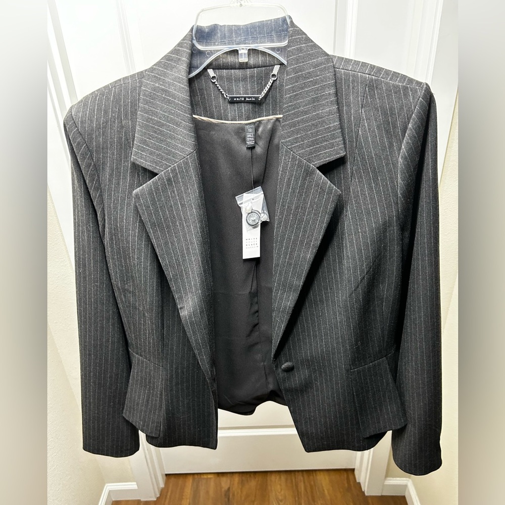 White House Black Market Women’s Pinstripe Suit-jacket